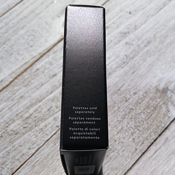 NIB FENTY BEAUTY Snap Shadows Mix & Match Eyeshadow Palette in Smoky - Picture 15 of 16